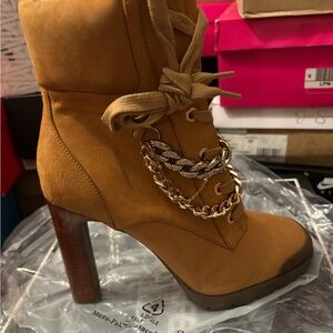 Karl Lagerfeld Tan Heeled Boots with Gold Chain